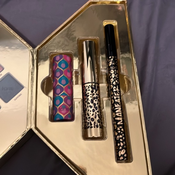 TARTE SWEET ESCAPE MAKEUP COLLECTOR'S SET - Picture 4 of 5
